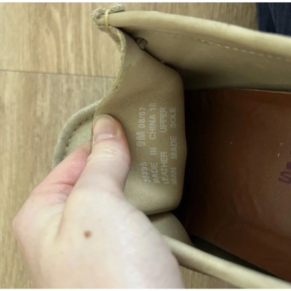 Clarks ORIGINALS Women’s Wallabee Boot Suede Boots Size 9 Maple